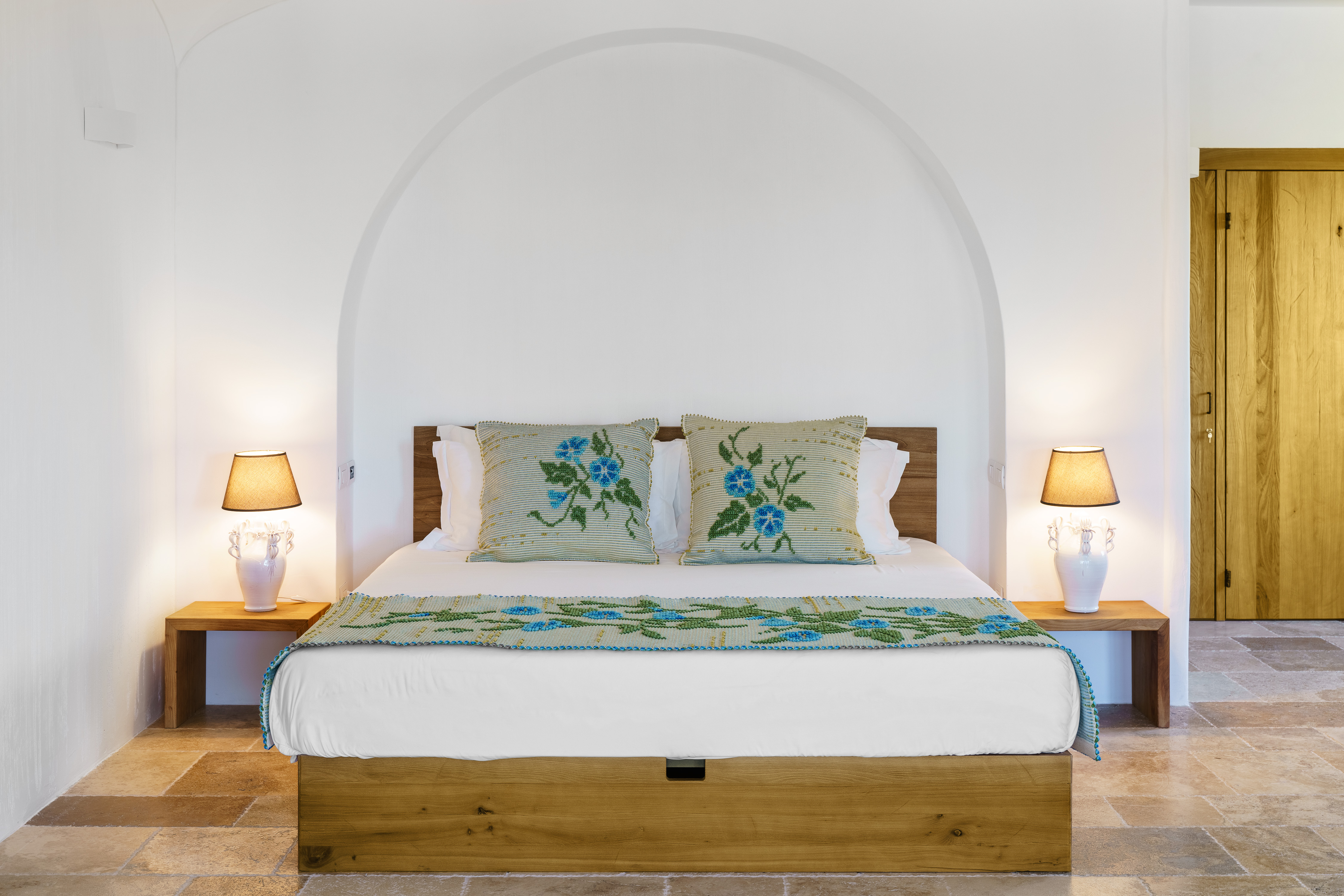 suite levante 03 7r207819 hdr edited