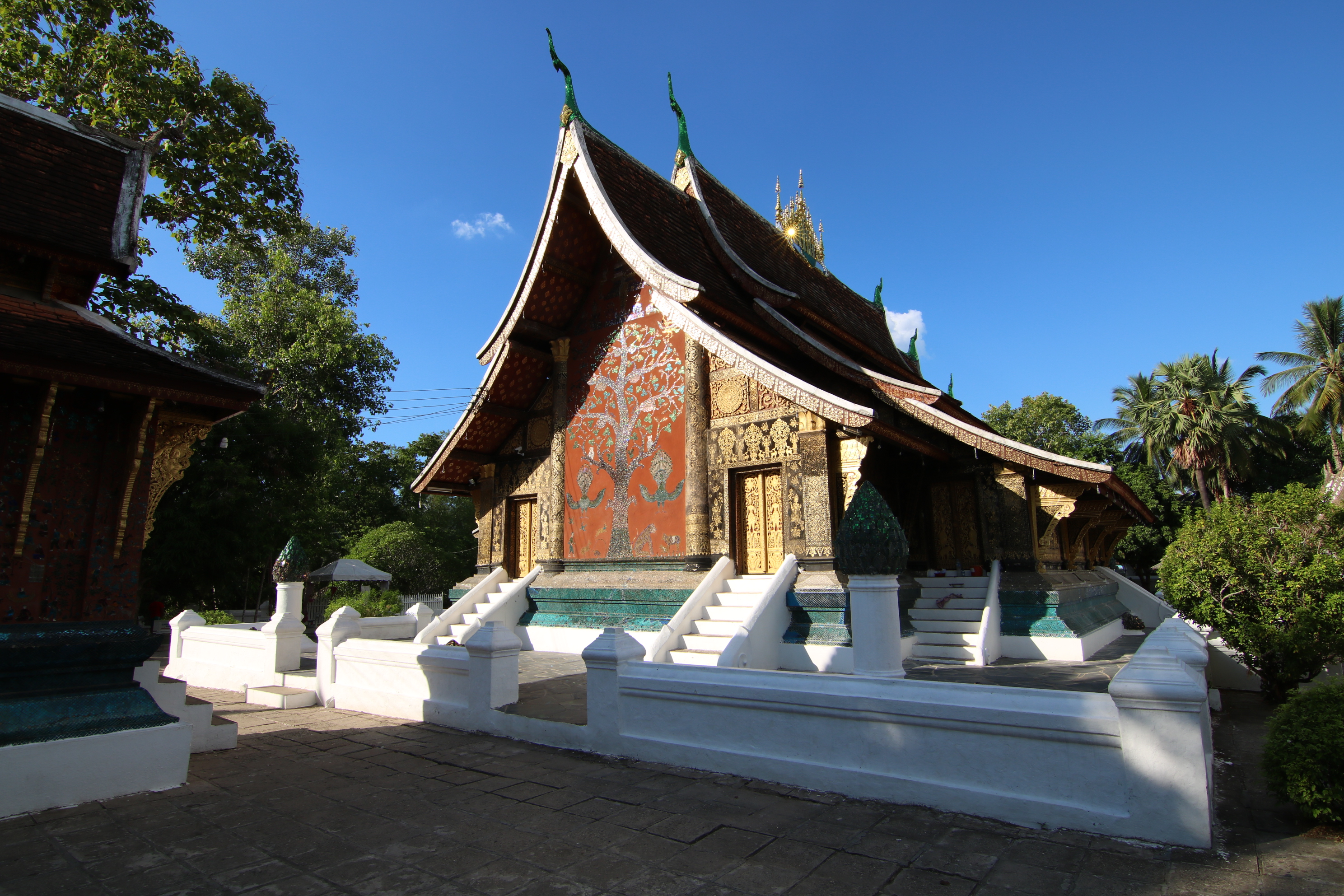 luang prabang xieng thong temple 2