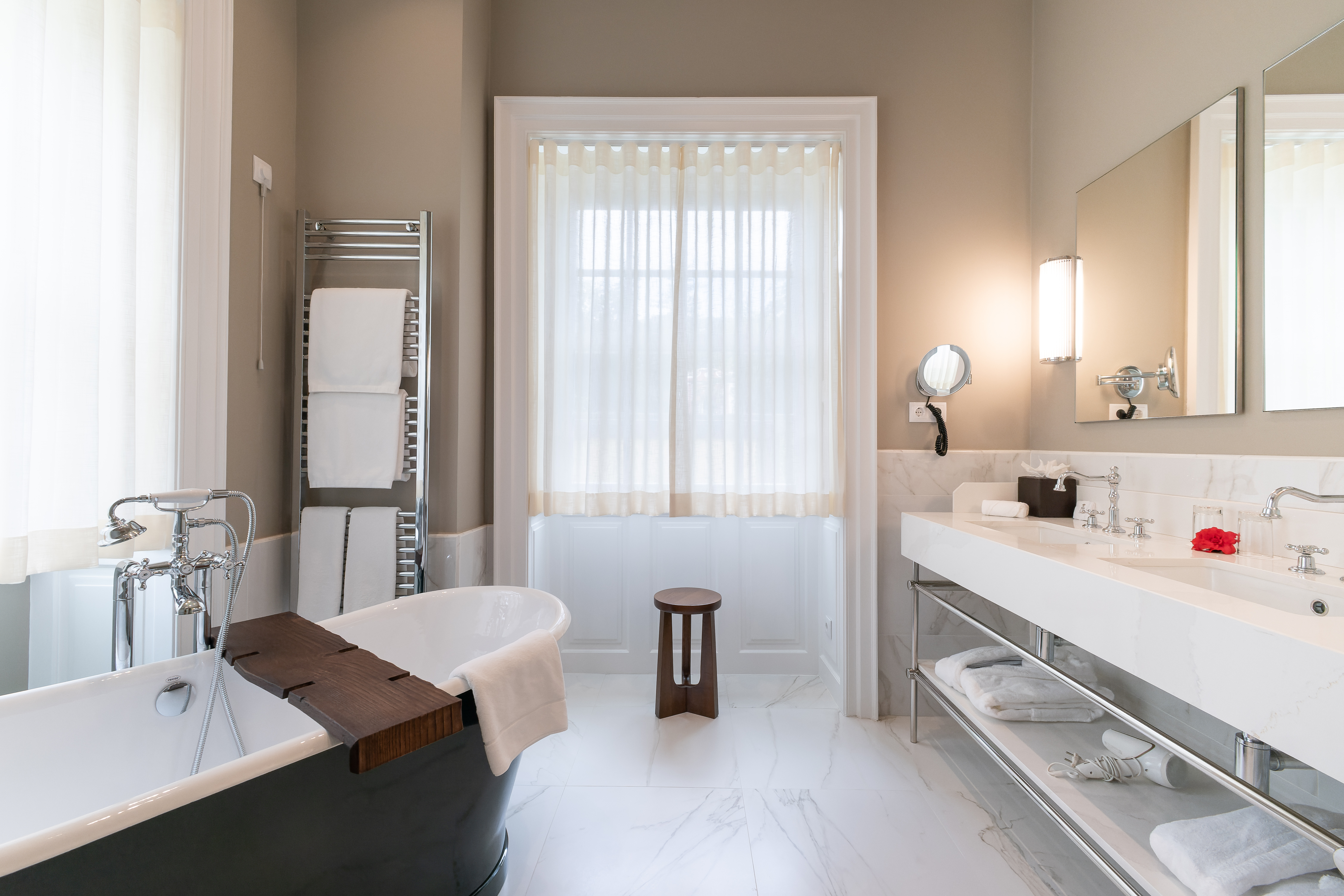 4 bathroom