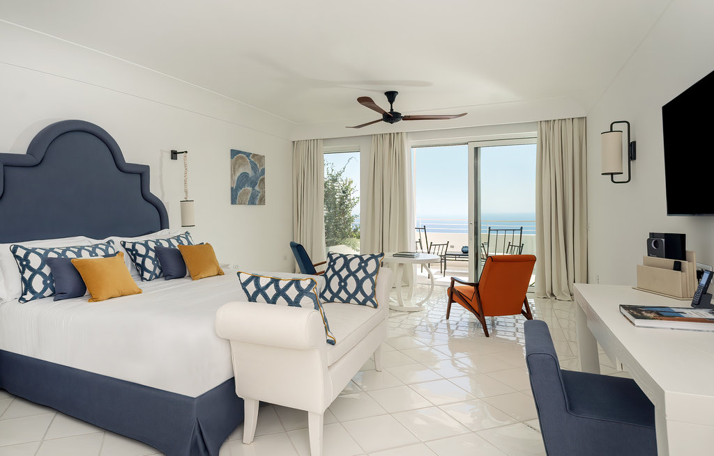 5 luxury suite bed