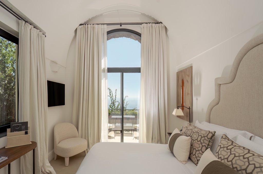 deluxe terrace bed