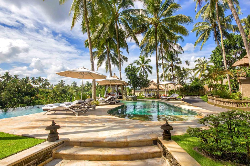 6 infinity pool
