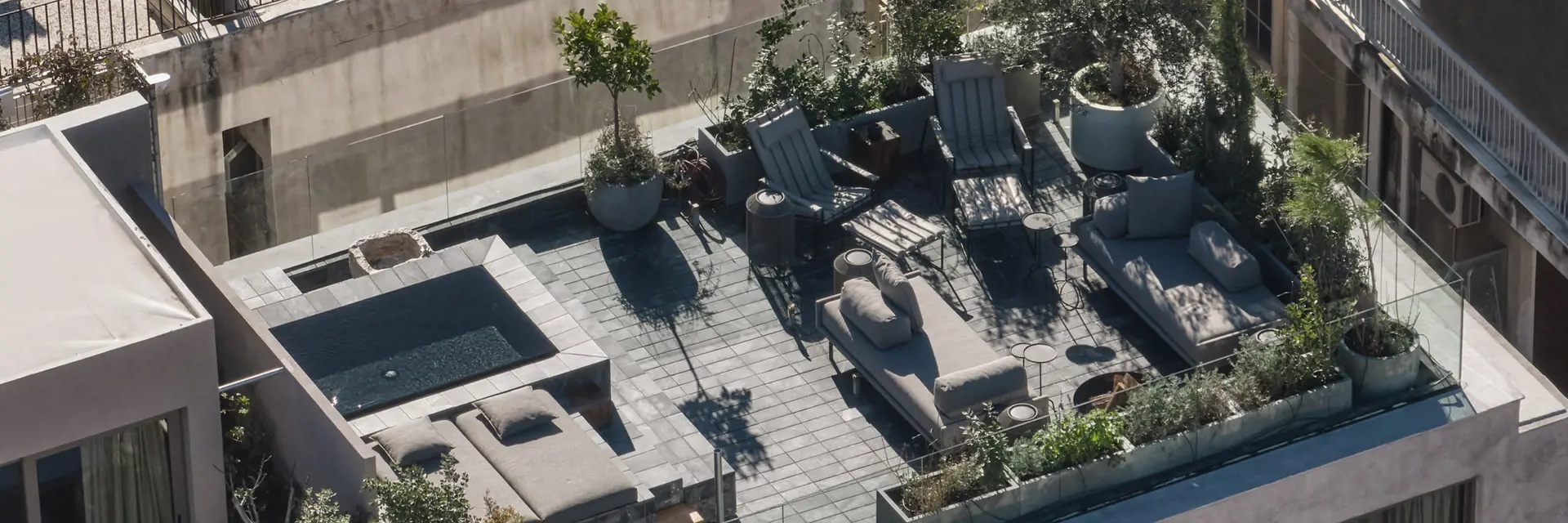 monastik living in athina ligging