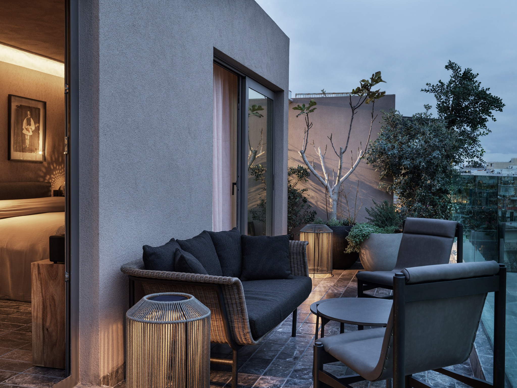 monastik terras met zicht op kamer caractere