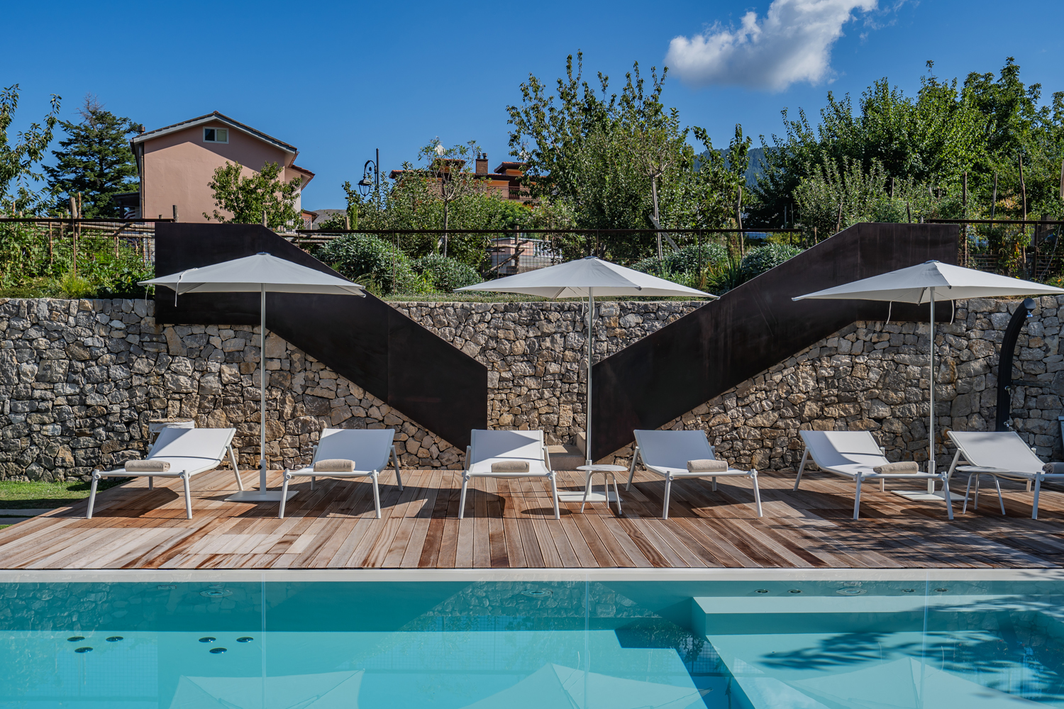 13 pool laqua countryside