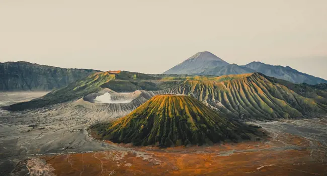 Voyage aller-retour entre Java et Bali : un voyage à travers les temples, les rizières et la beauté naturelle