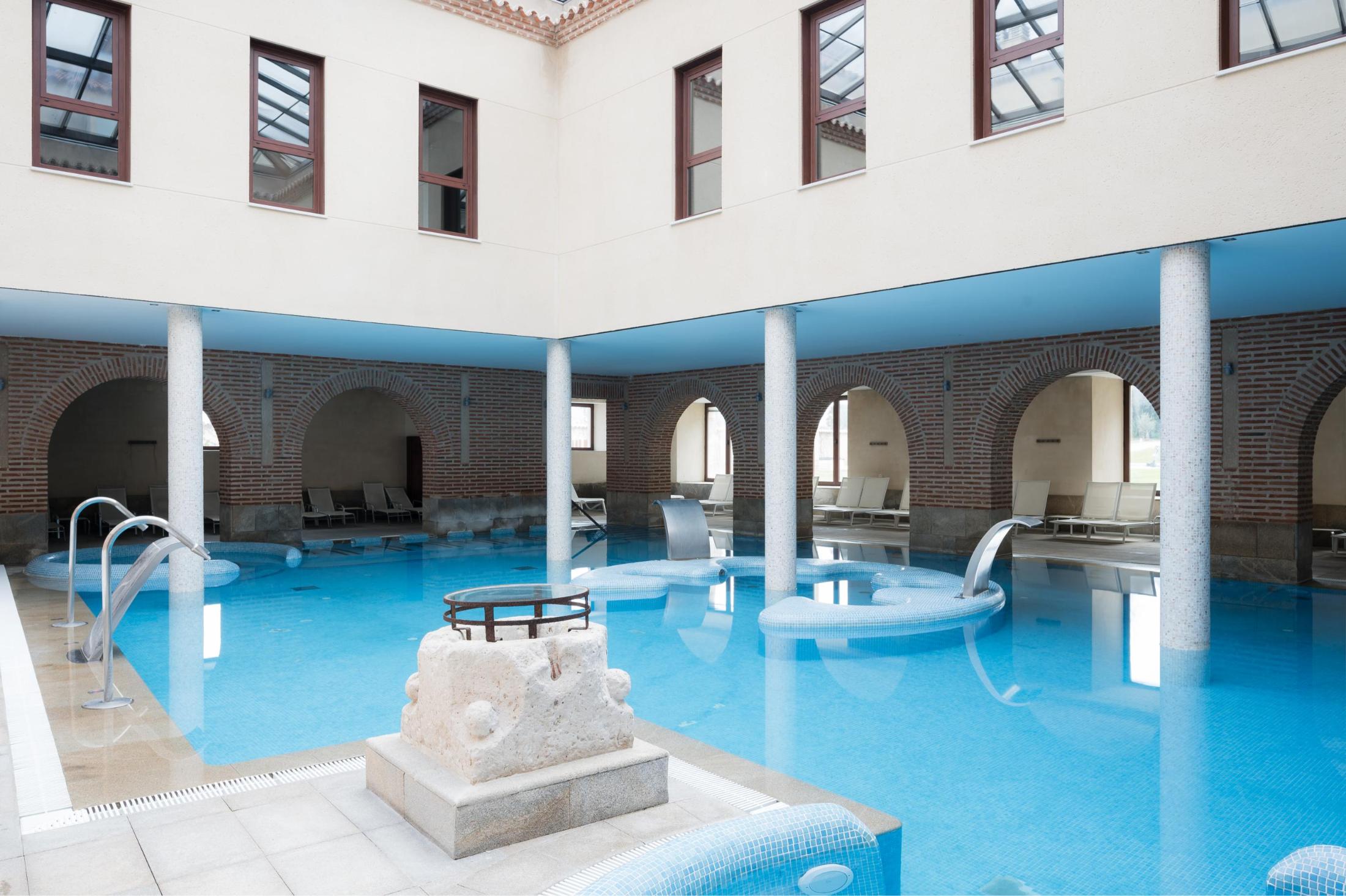 4 37 piscina termal
