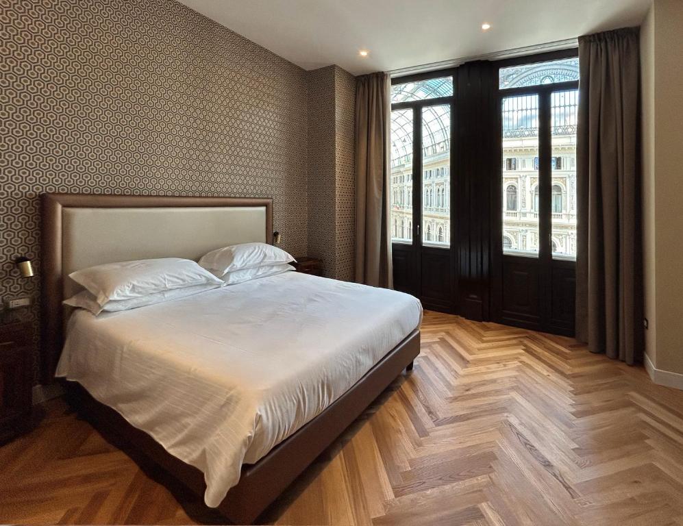 caruso place room