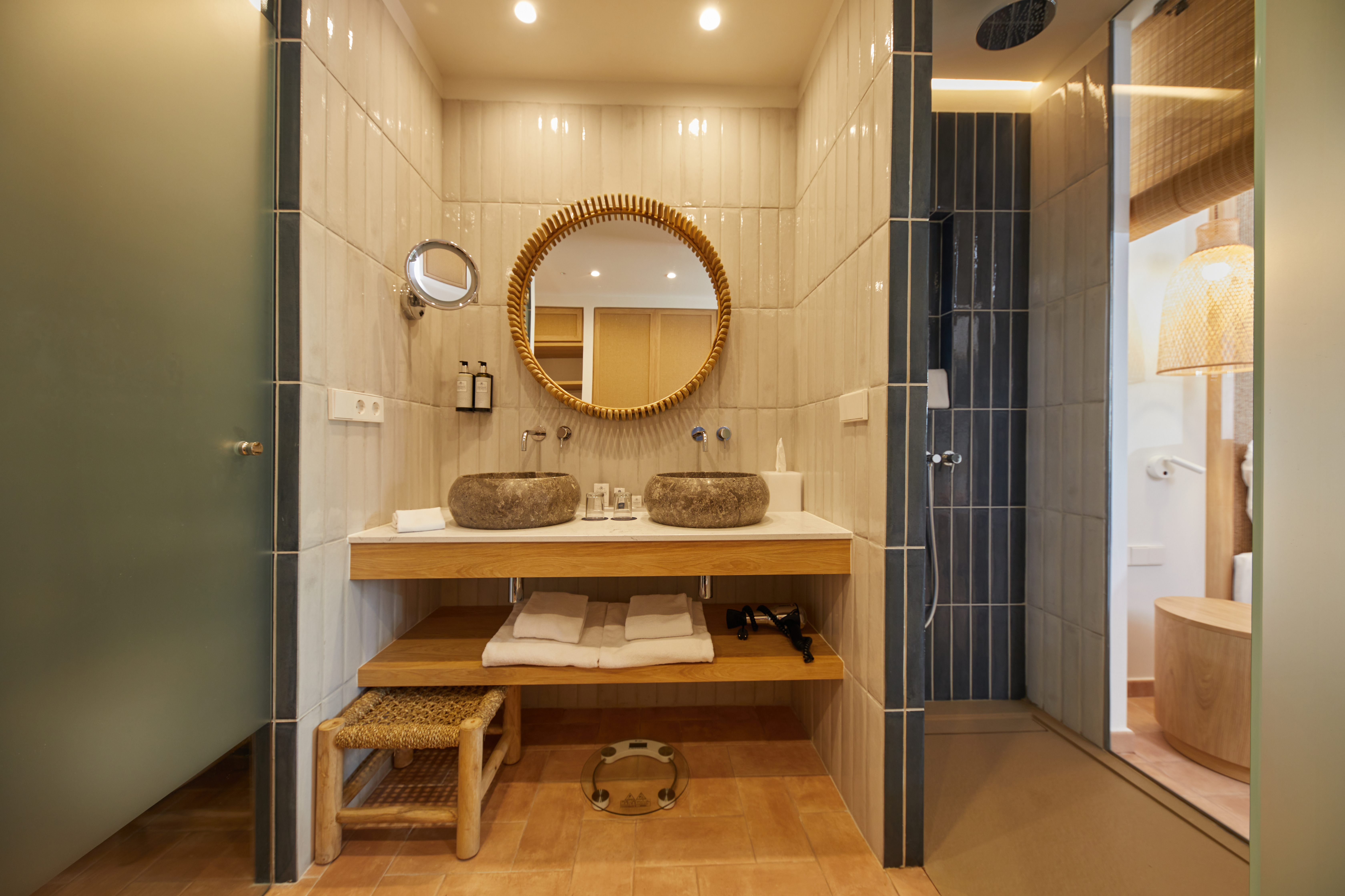 king the club rooms with pool view bathroom k1c 2