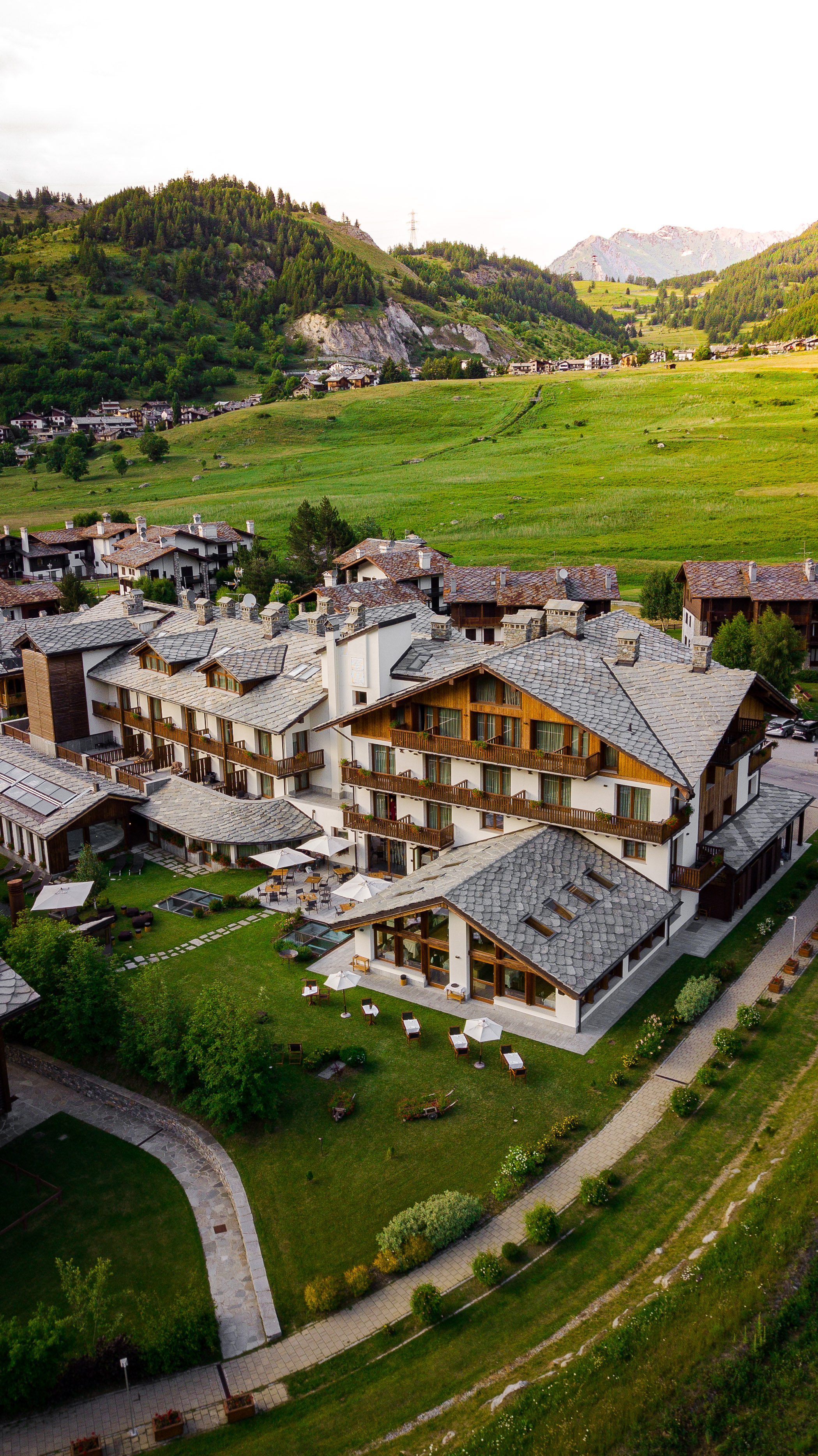 exterior view 5