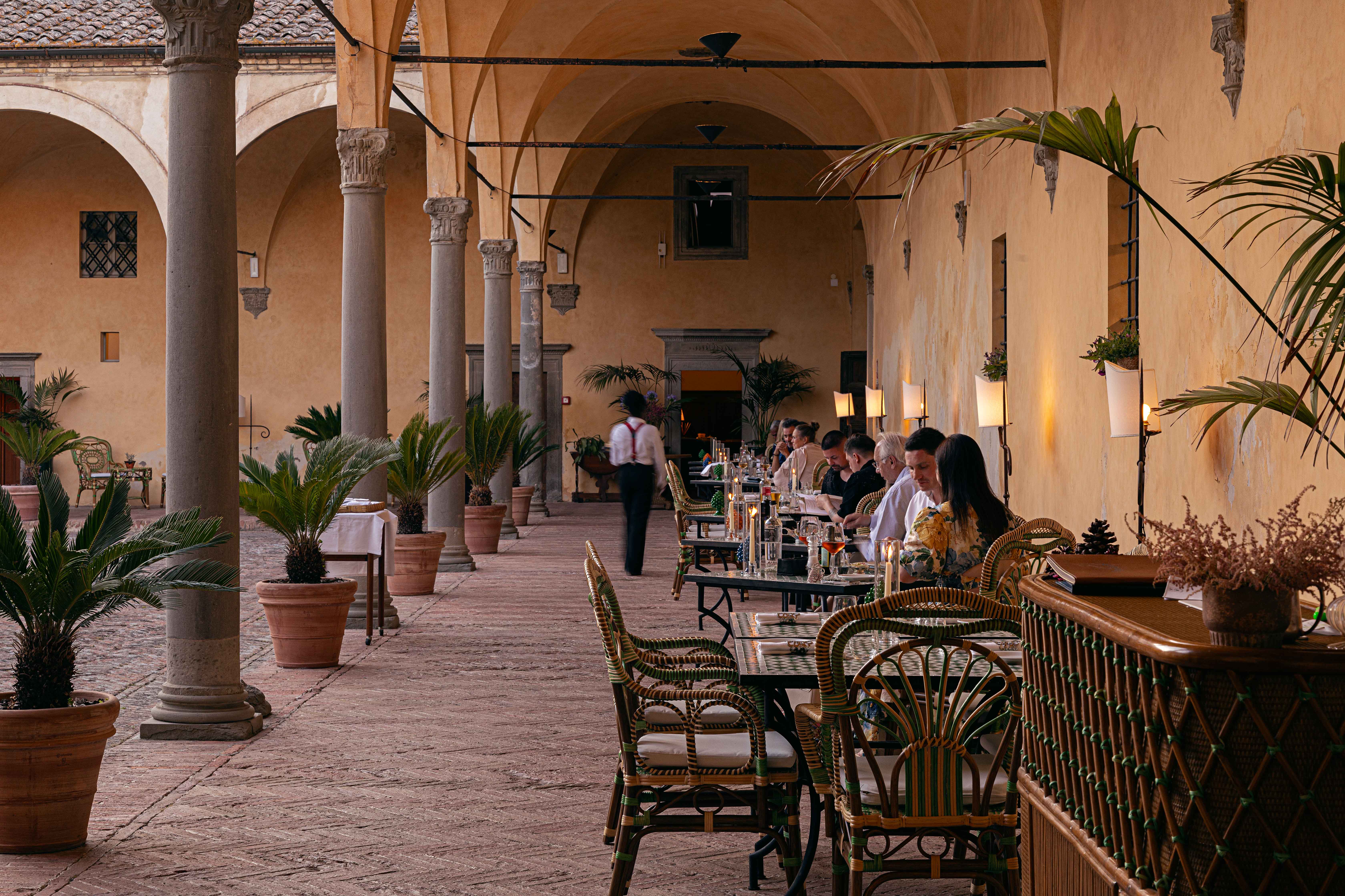 cloister restaurant 5