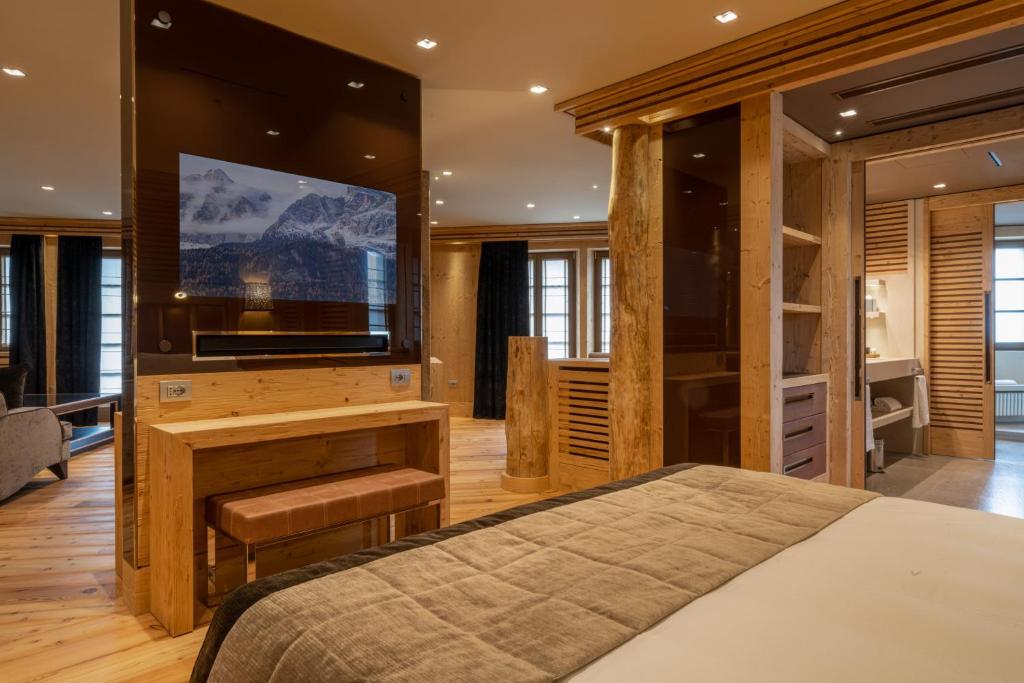 signature dolomites suite bedroom