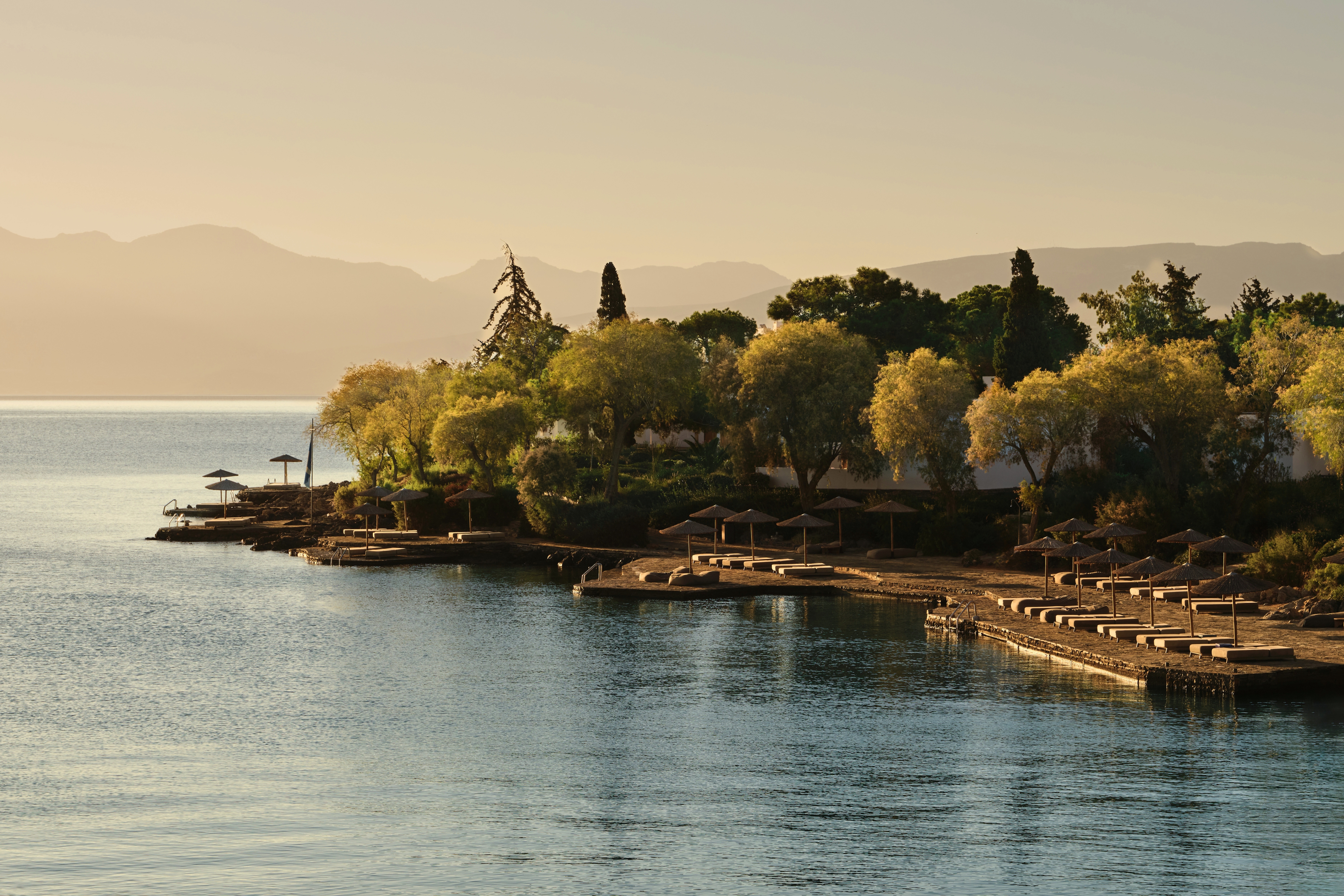 11 minos beach art hotel patios