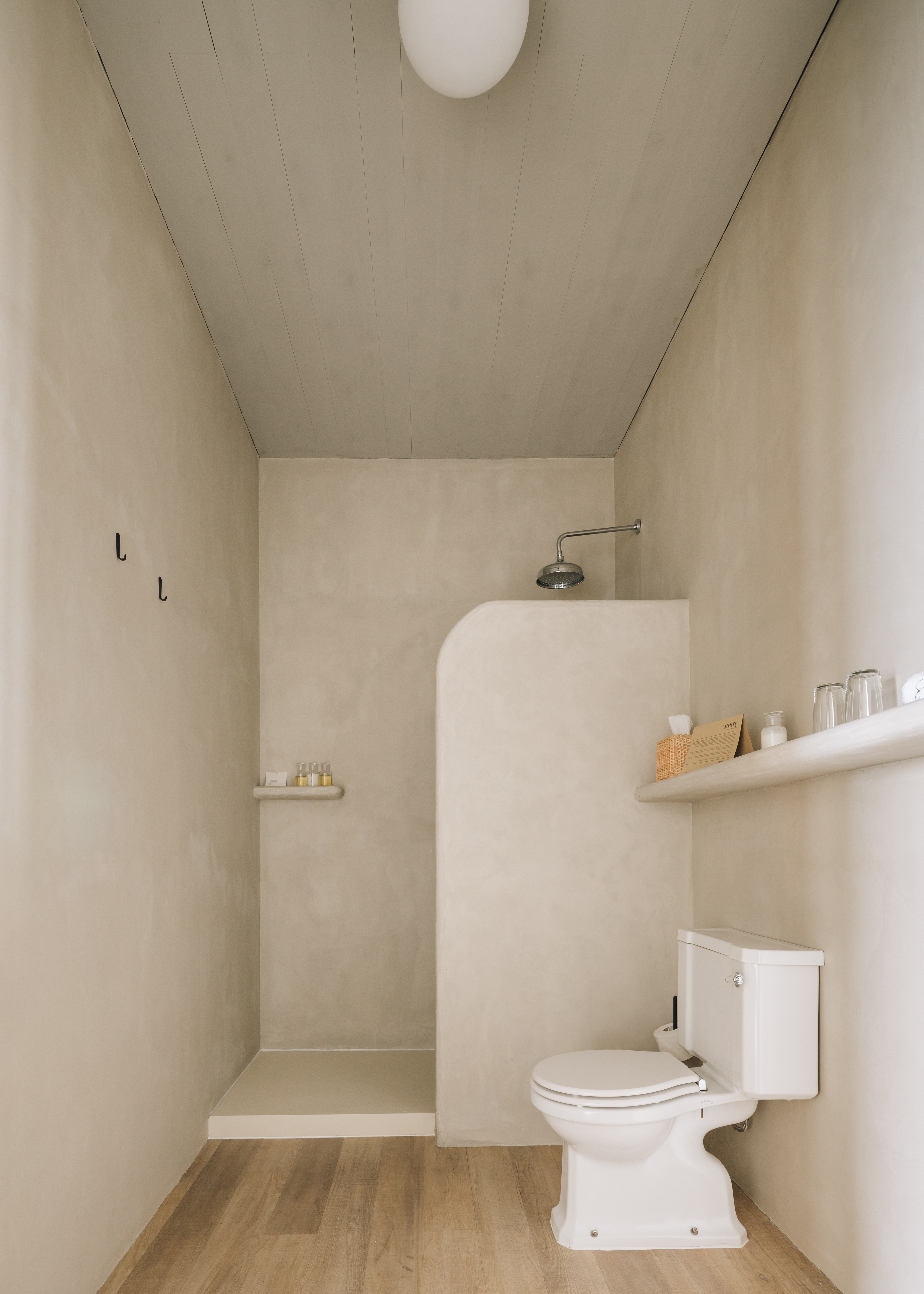 white fn0123