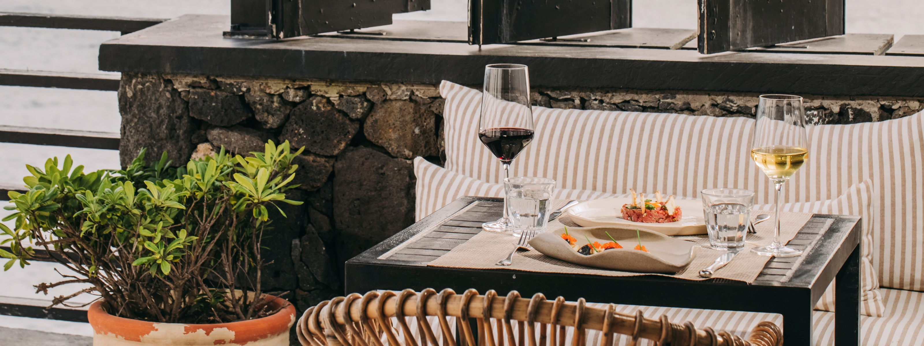 restaurant white exclusive suites villas sao miguel azoren portugal