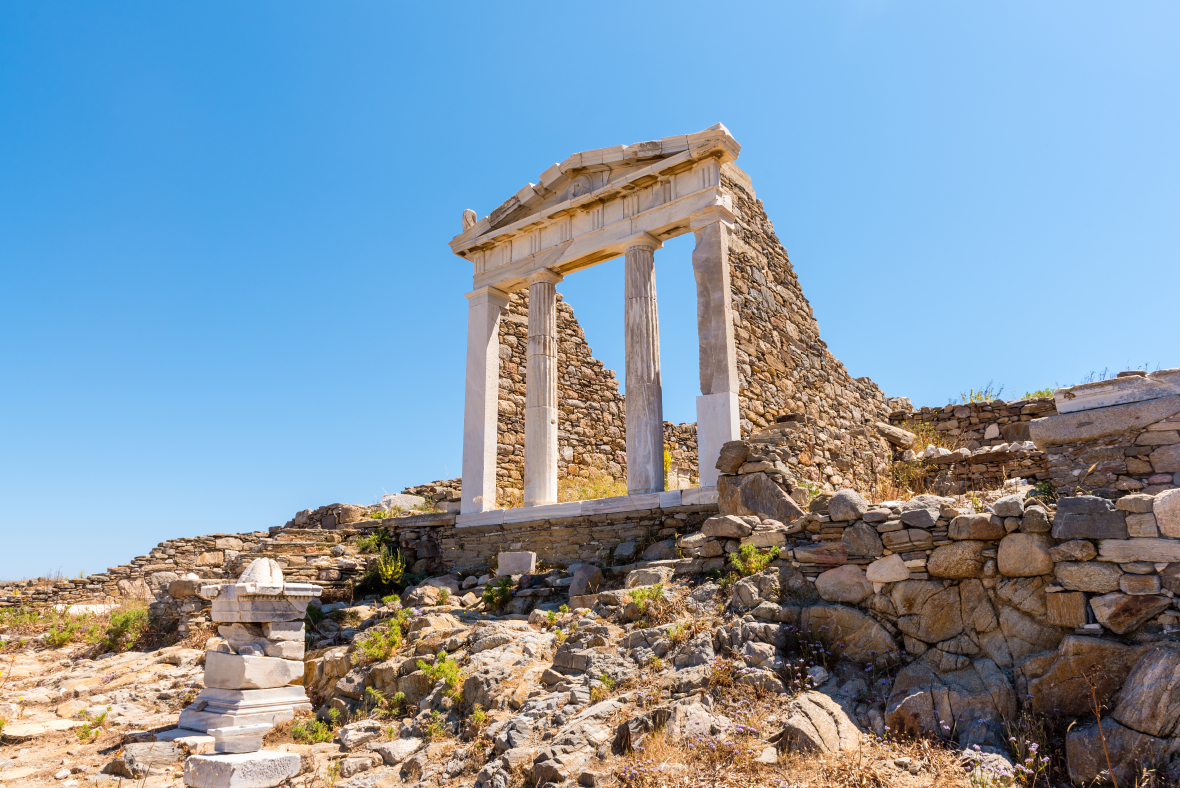 section geniet van de herfstzon in mykonos 4