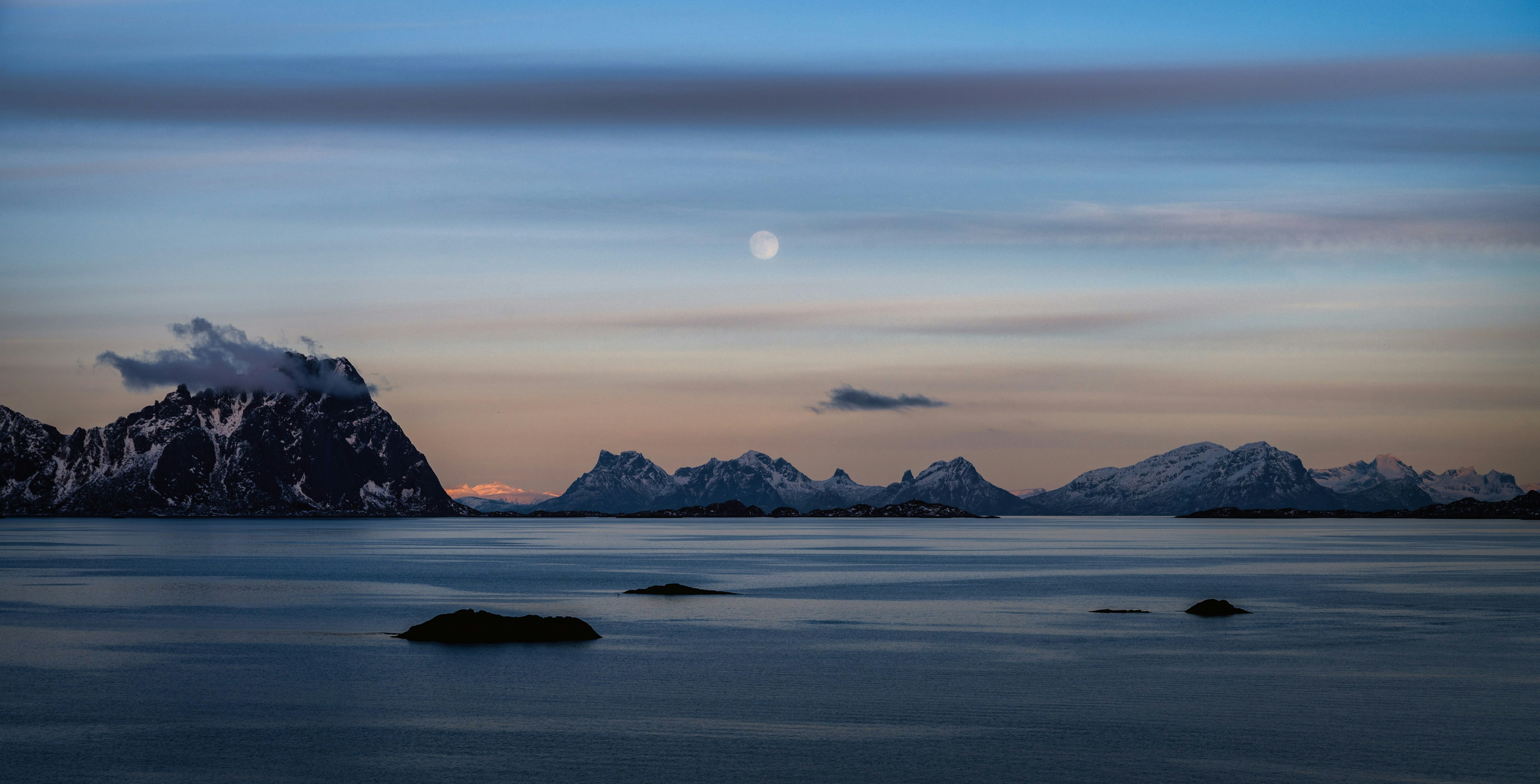 oleg demakov jsecu tu sw unsplash